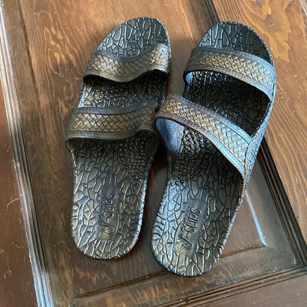 Womens slides